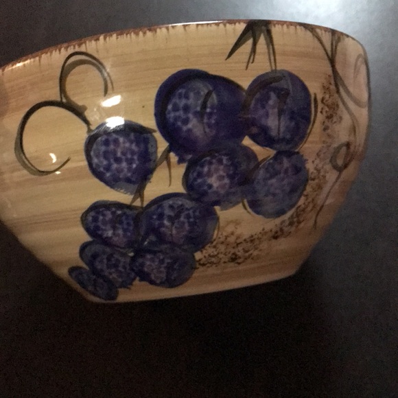 Tabletops Gallery Vintage Cabernet Hand Painted and Hand Crafted Bowl - Picture 2 of 12